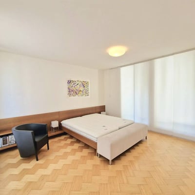 Location d’un appartement spacieux de 3 pièces, 100 m², Vieille Ville, Bratislava, Slovaquie